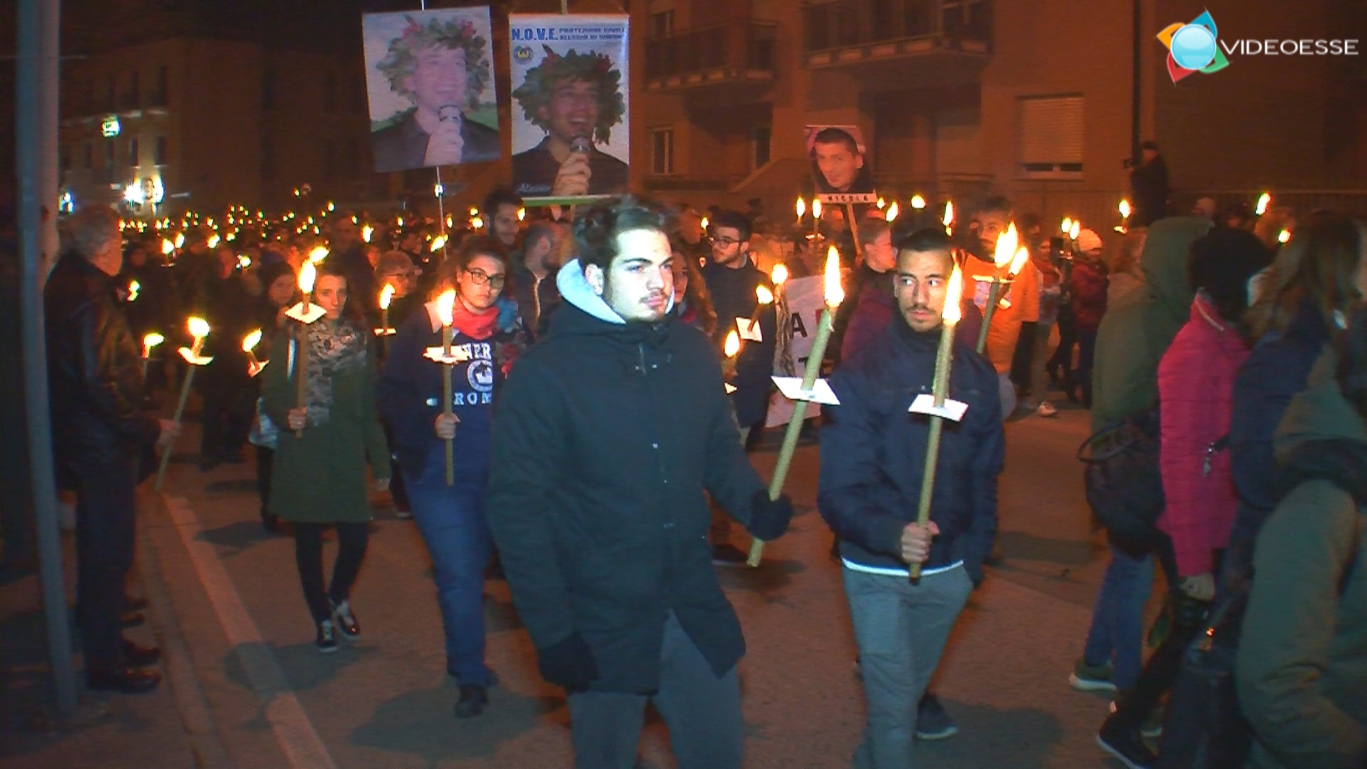 fiaccolata l'aquila
